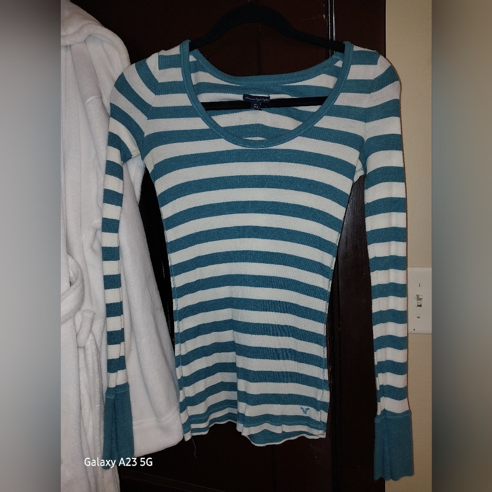 American Eagle Long Sleeve